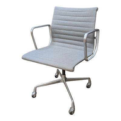 Herman Miller Eames Aluminum Group Armchair with dove grey upholstery with chrome base