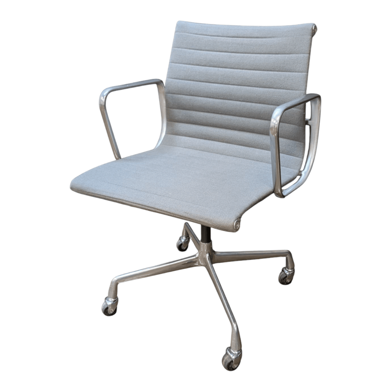 Herman Miller Eames Aluminum Group Armchair with dove grey upholstery with chrome base