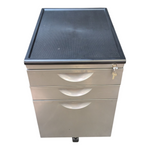 Silver Mobile BBF Pedestal