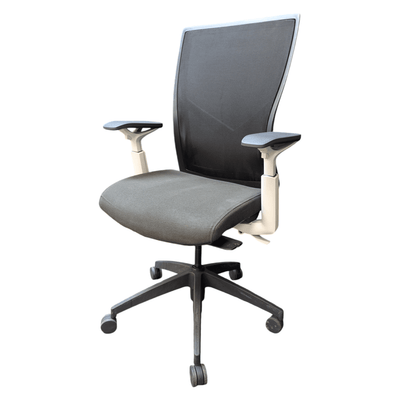 Pre-Owned Mesh Back Torso Task Chair | Onyx Fabric White Arms Ergonomic Office Seating