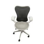 Pre-Owned Herman Miller Mirra 2 Task Chair