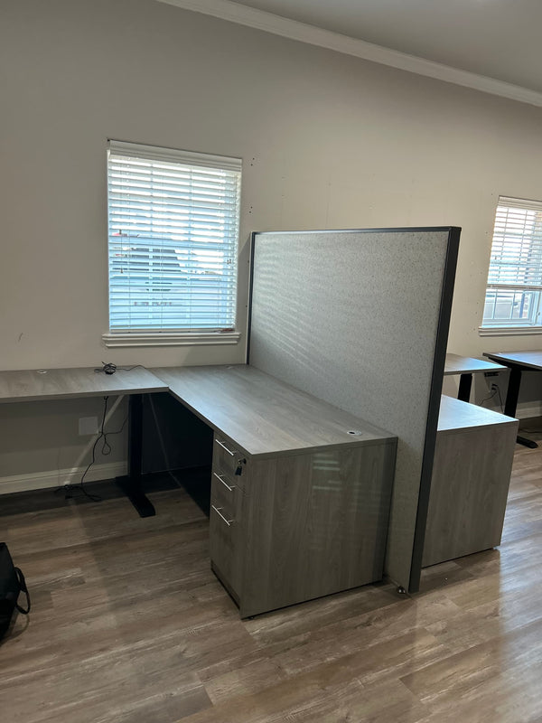 Aperture - Sit-to-Stand Desks & Conference Seating