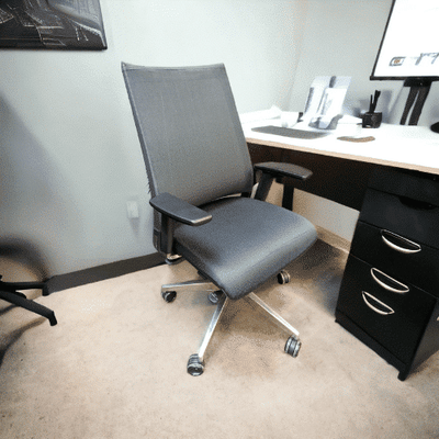 Used 9 to 5 Luna Black Task Chair