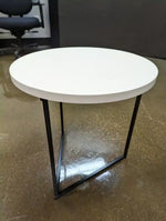 Jsi side table