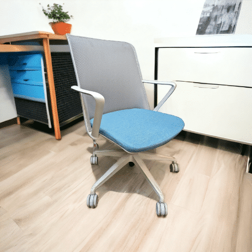 Used Global Prefer Multi-Task Chair