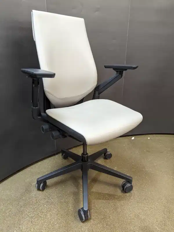 used Steelcase Gesture Chair 442a40grey Leather