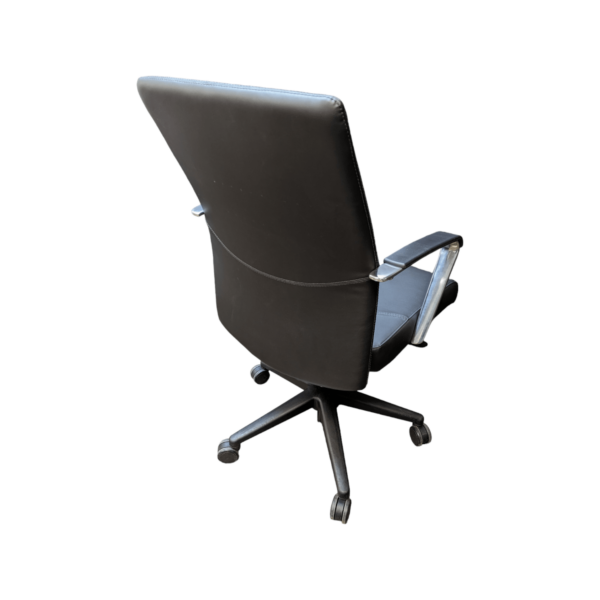 Used keilhauer black polyuerthane task chair